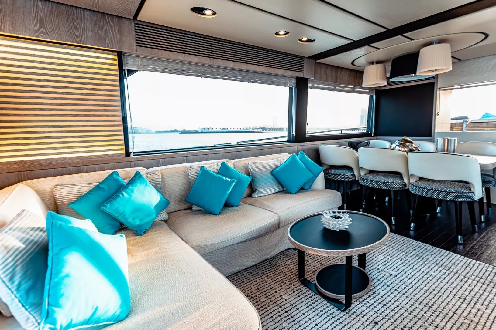Foto 12: Azimut Magellano 66 Fuß