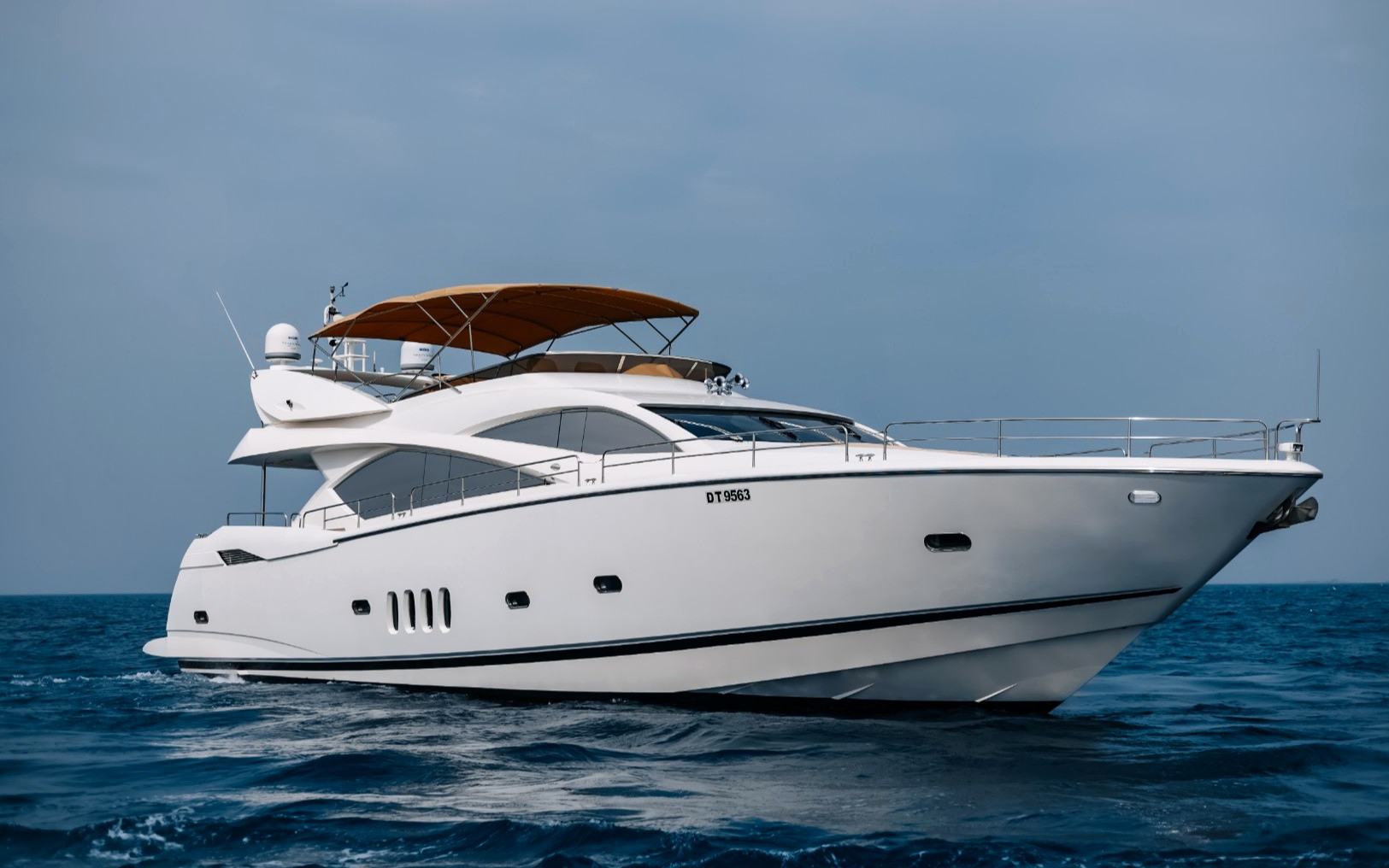 Sunseeker Why Not (82 Fuß)