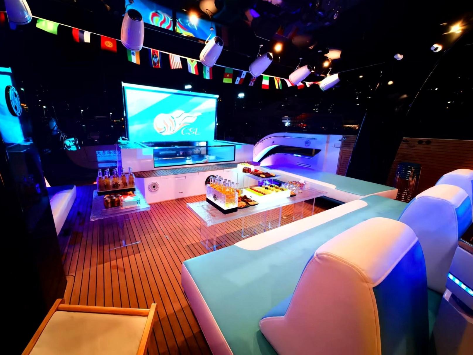 Foto 8: Catamaran Ozone