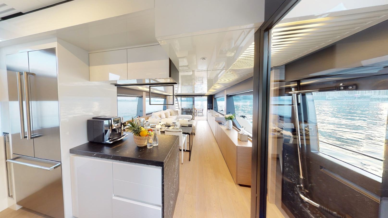 Foto 9: Ferretti 78 Fuß