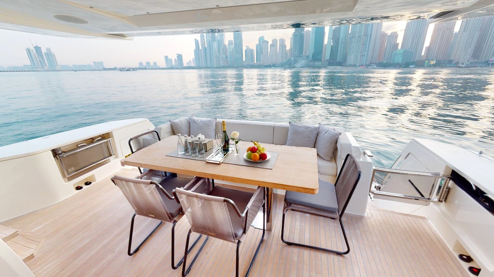 Foto 5: Ferretti 78 Fuß