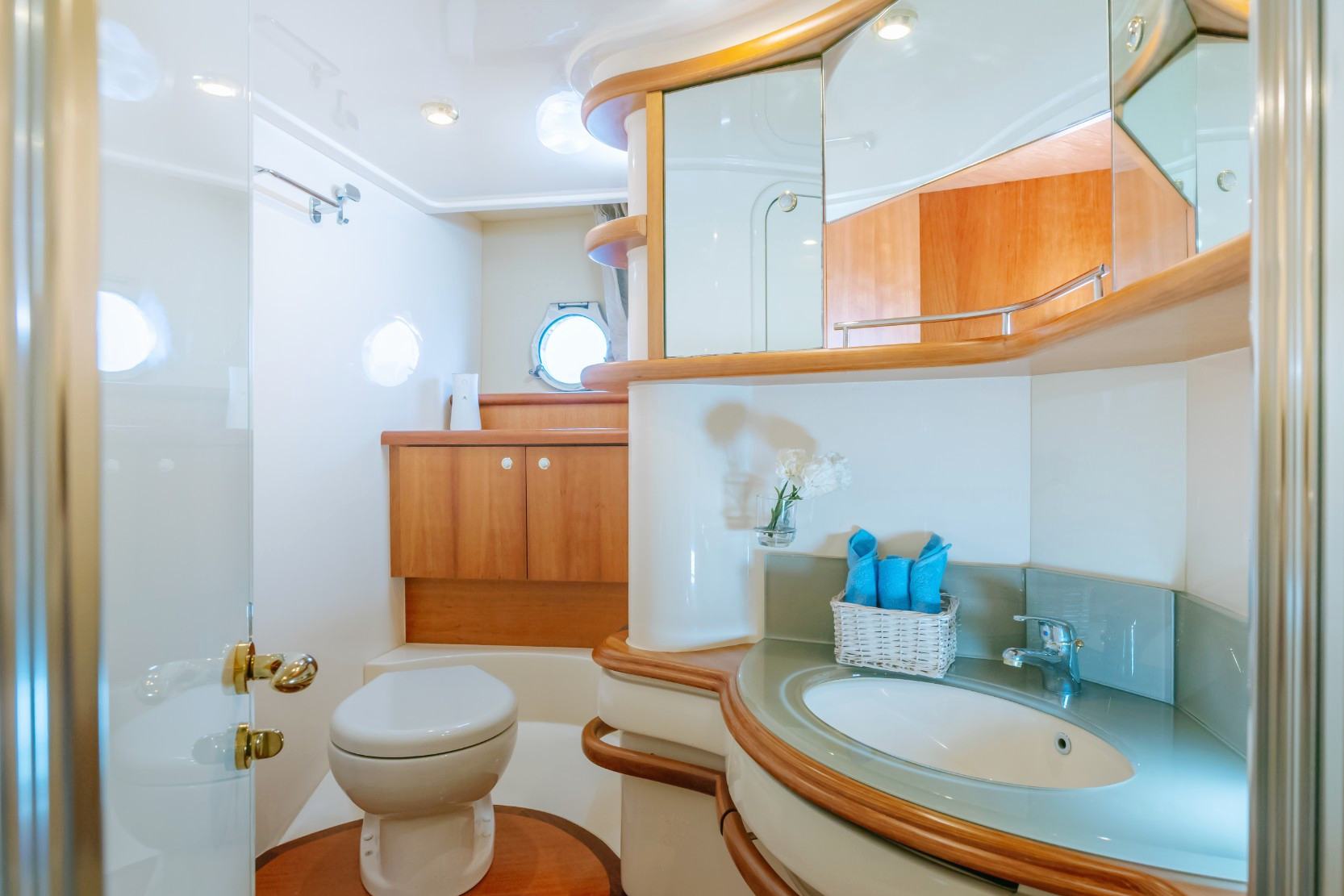 Foto 6: Azimut White Pearl