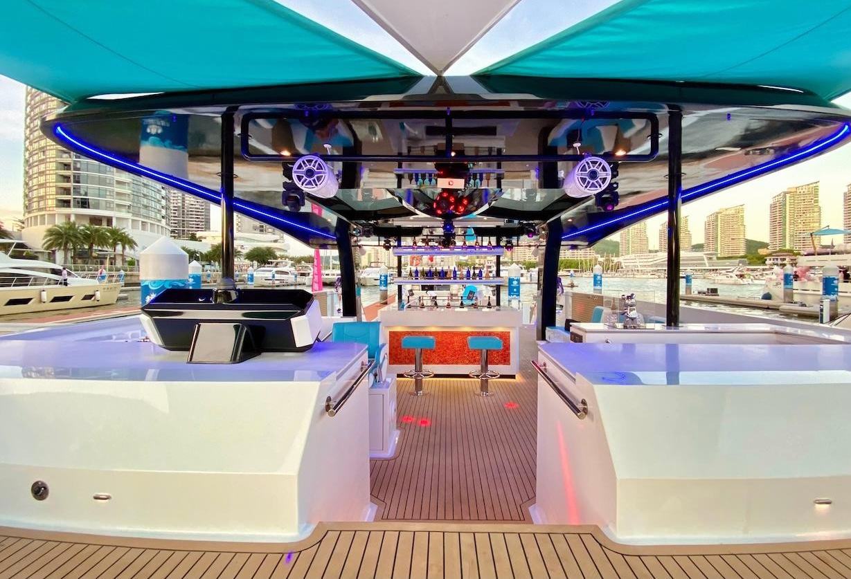 Foto 6: Catamaran Ozone