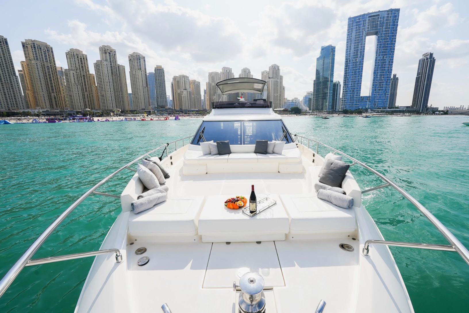 Foto 11: Ferretti 67 Fuß