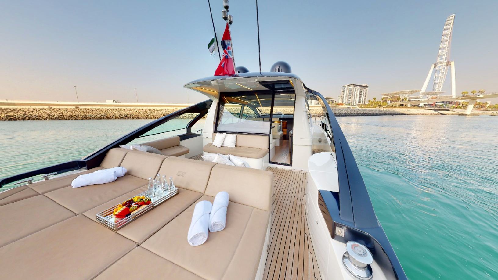 Foto 5: Pershing 5X Pearl White