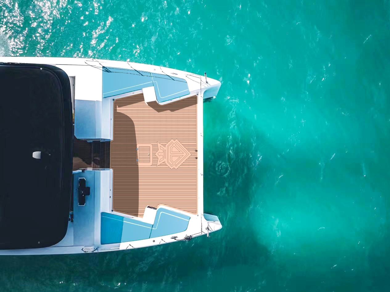 Foto 2: Catamaran Ozone