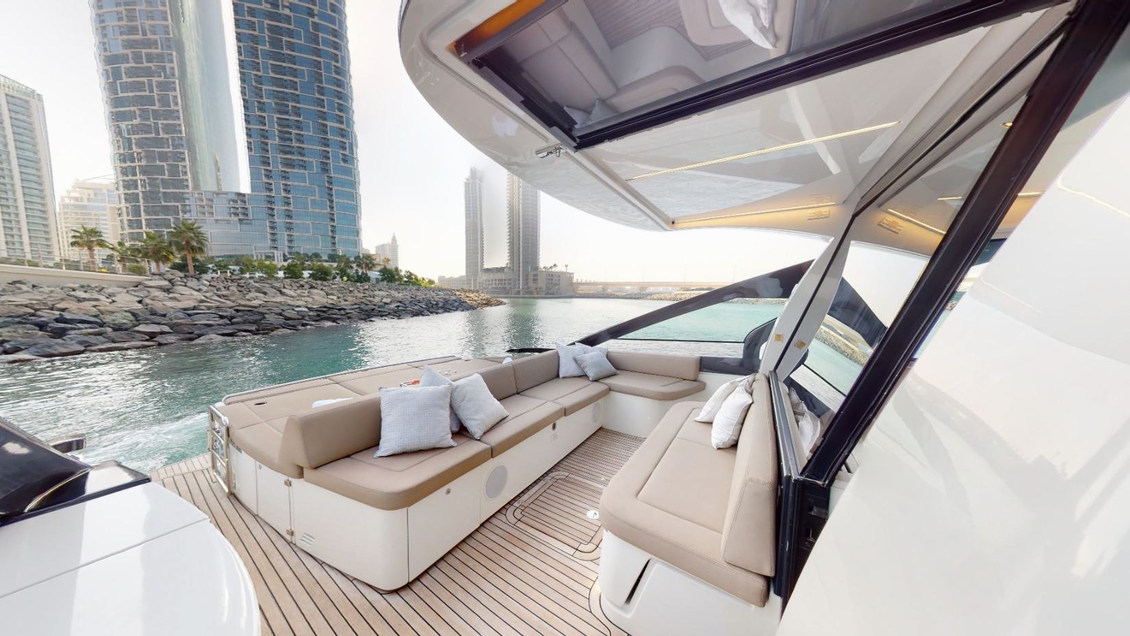 Foto 3: Pershing 5X Pearl White