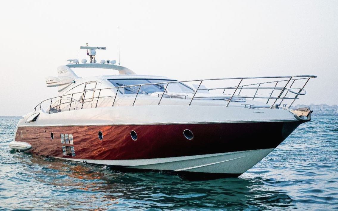 Azimut Sura (68 Fuß)