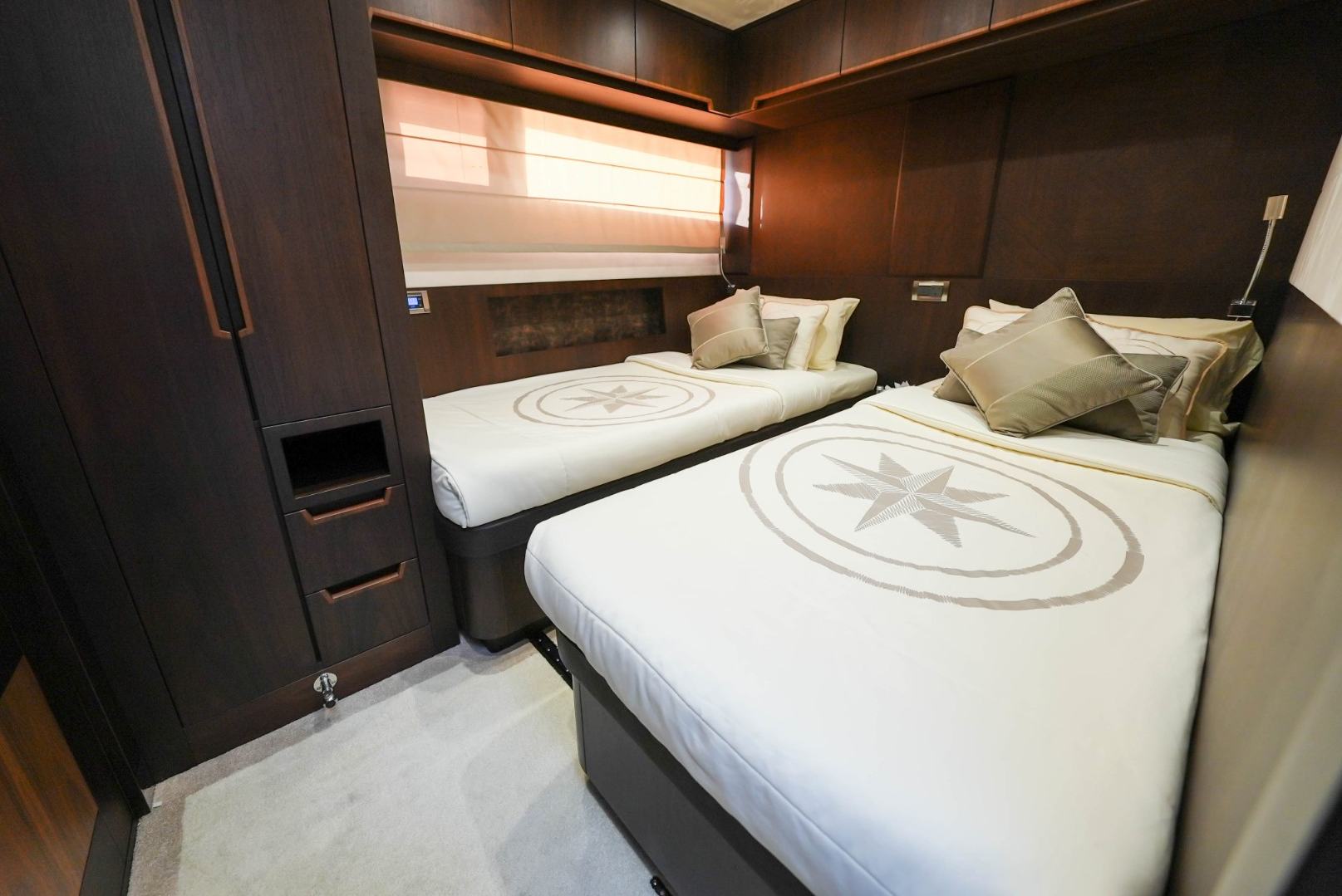 Foto 8: Galeon