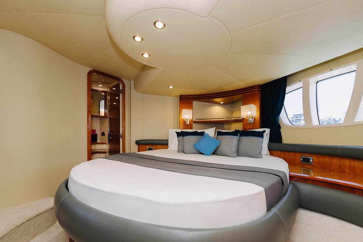 Foto 9: Azimut 8ofUs