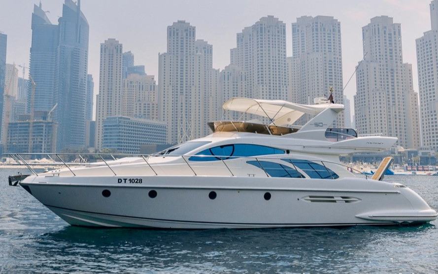 Azimut Monica (50 Fuß)
