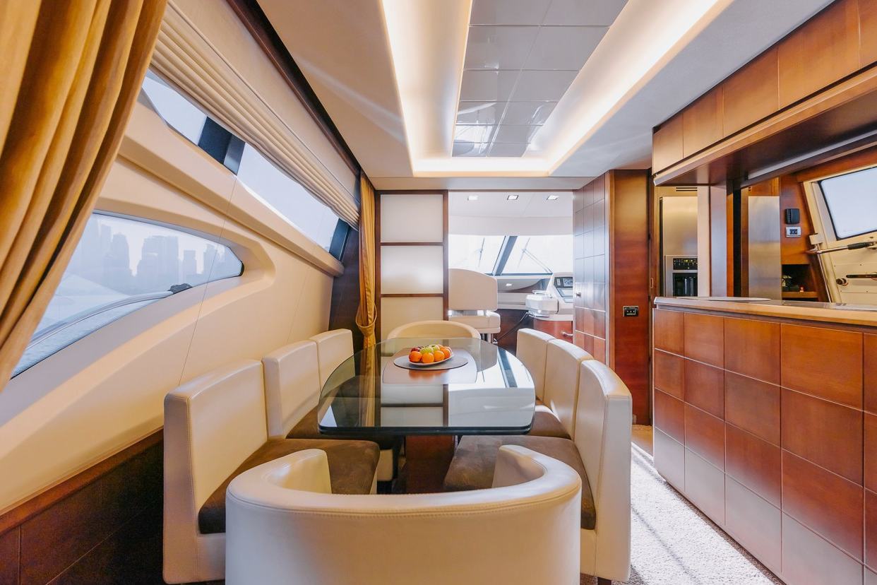 Foto 5: Azimut Viktoria