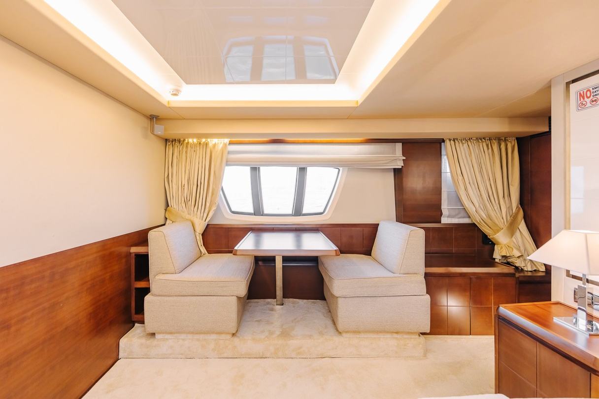 Foto 2: Azimut Viktoria