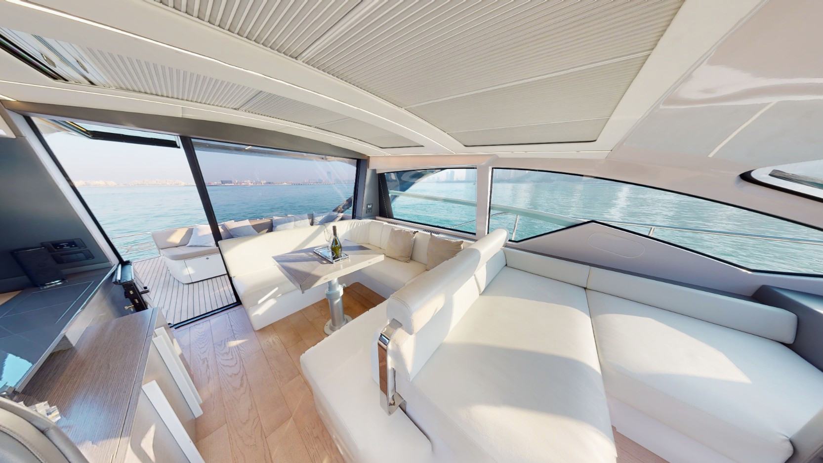 Foto 7: Pershing 5X Pearl White