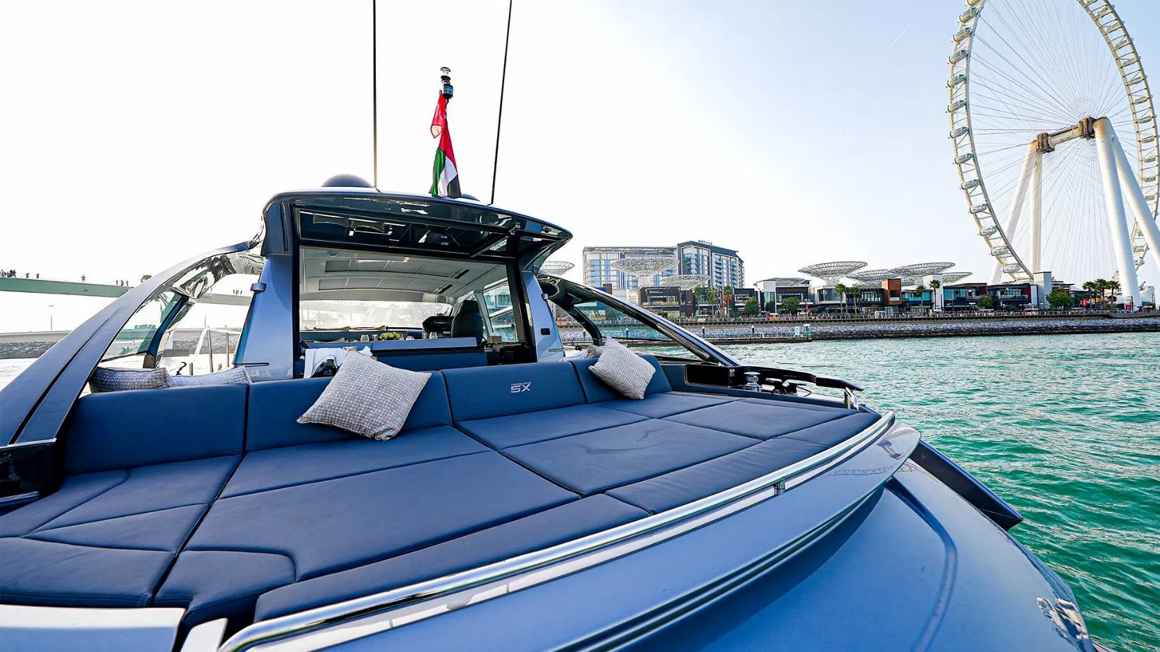 Foto 5: Pershing 5X Shark Grey