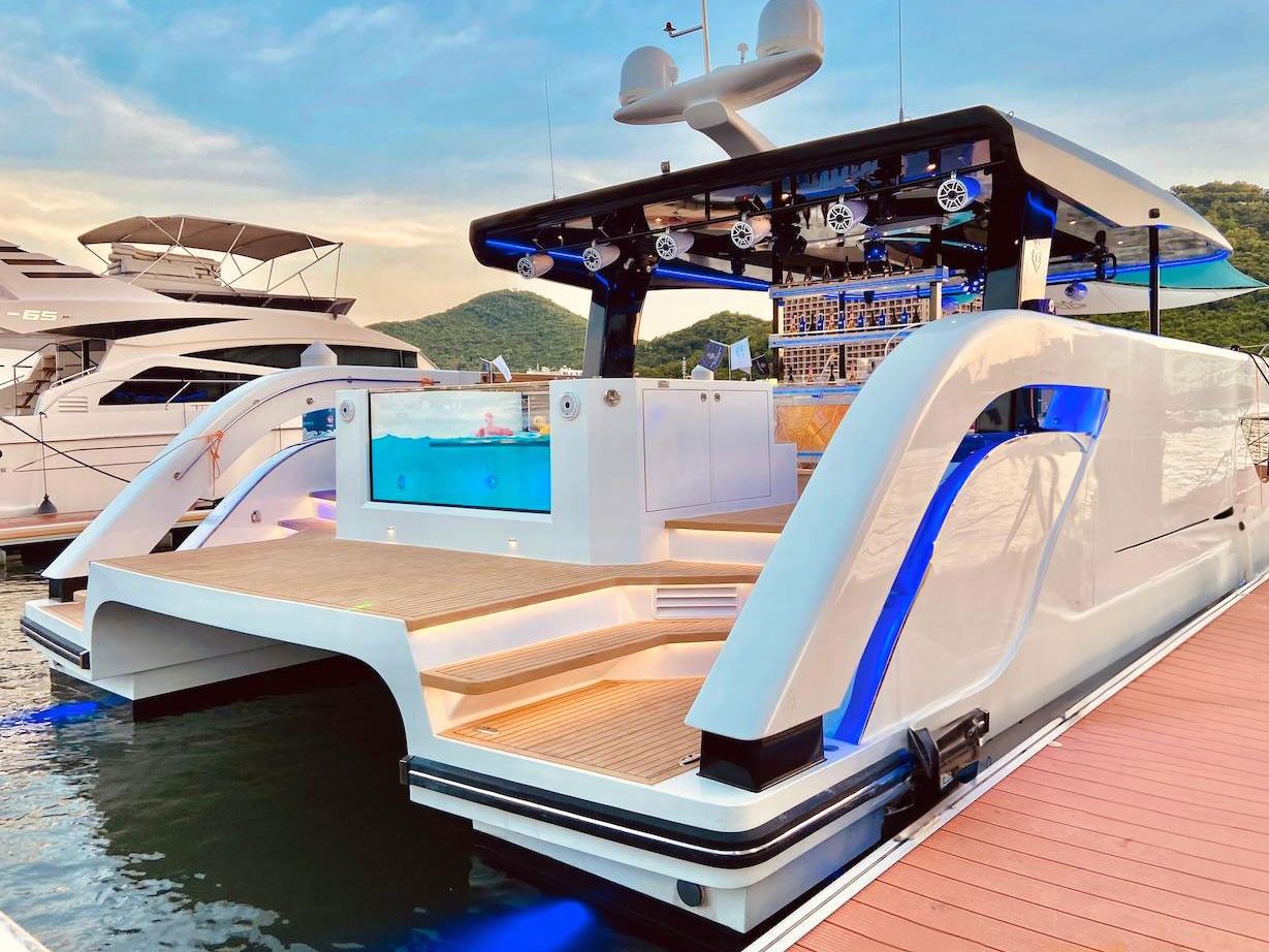 Foto 10: Catamaran Ozone