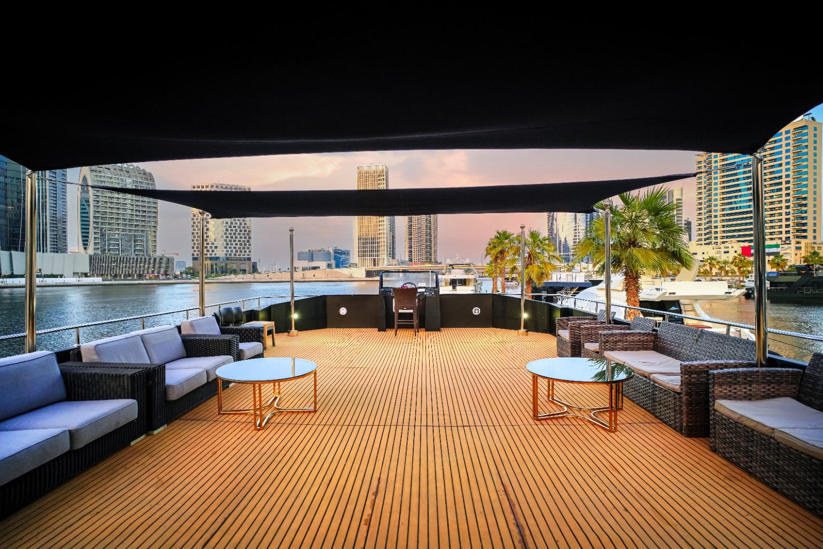 Foto 5: Play Boy Houseboat