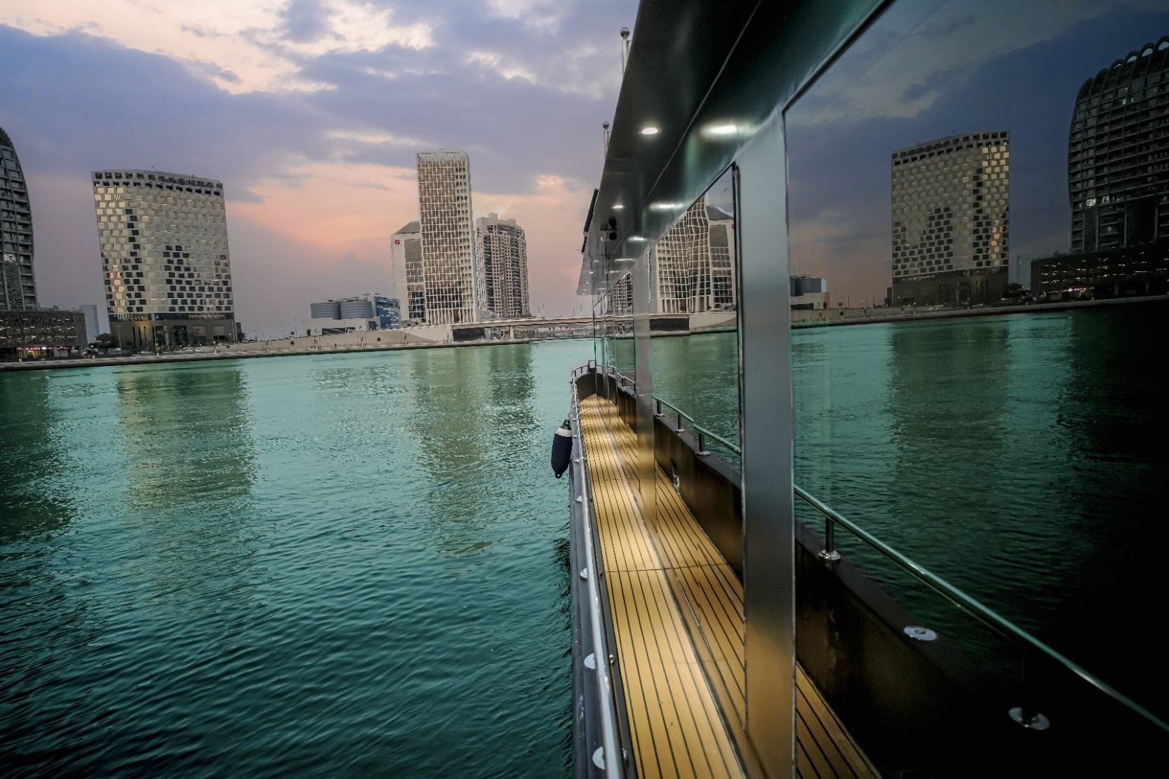 Foto 8: Play Boy Houseboat