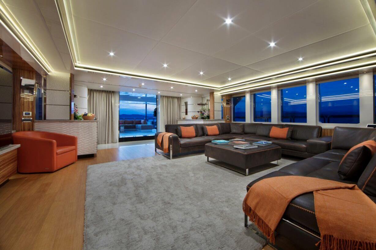 Foto 4: Benetti Code 8