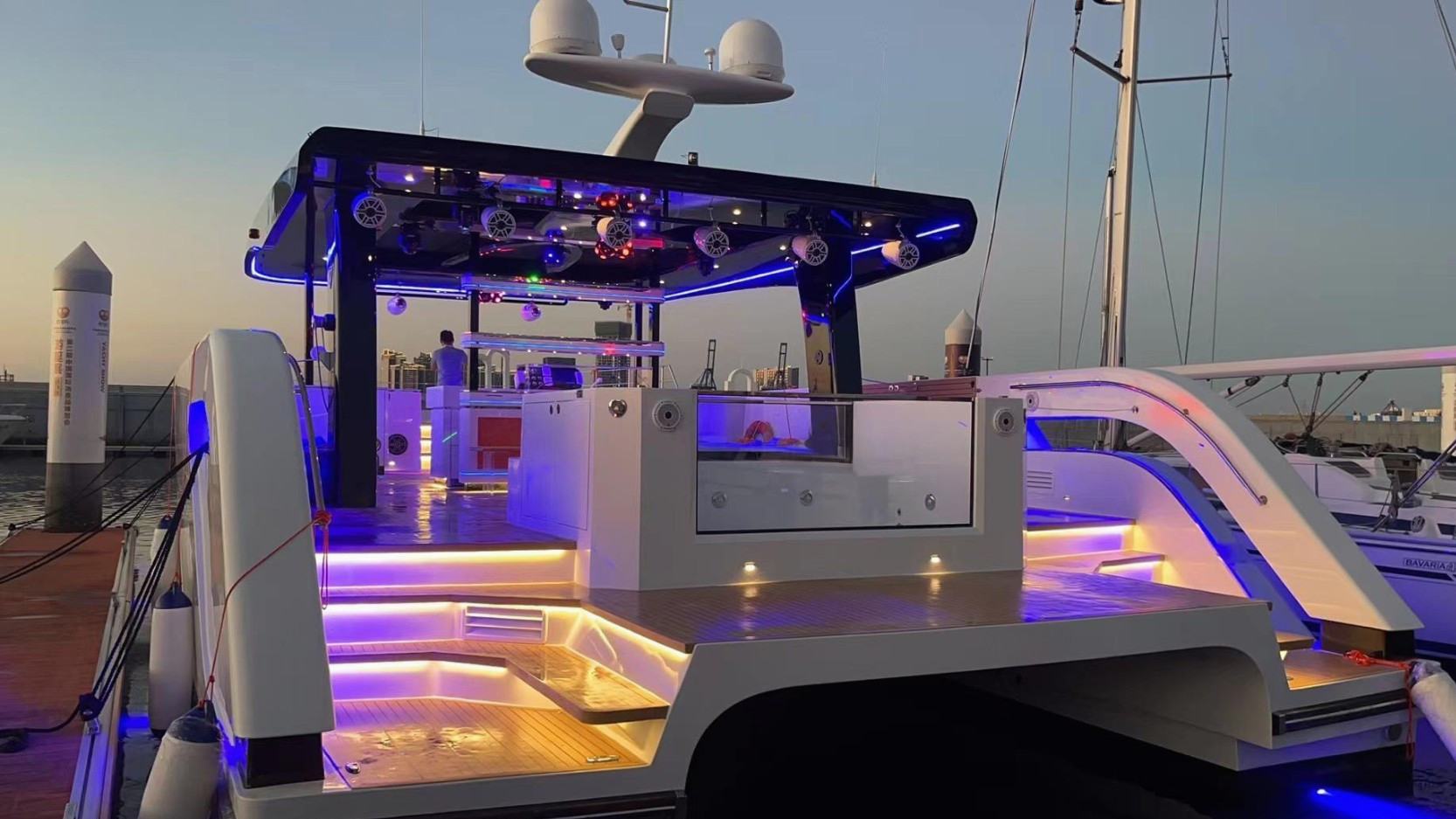 Foto 9: Catamaran Ozone
