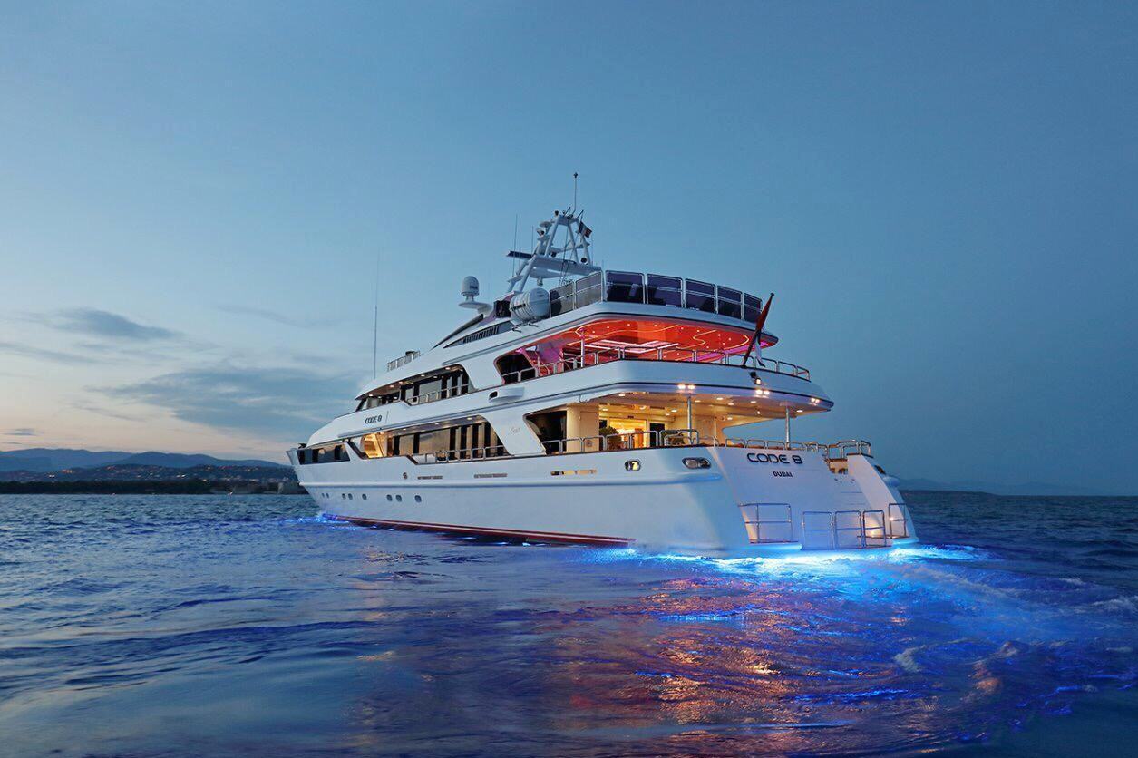 Foto 7: Benetti Code 8